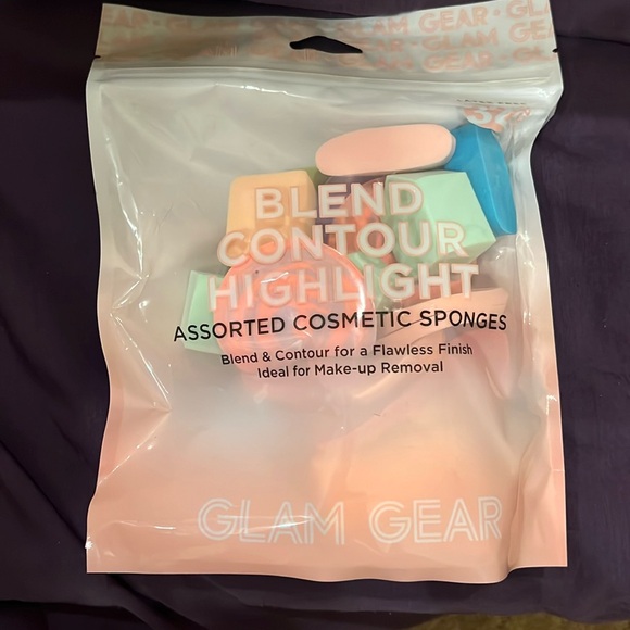 GLAM GEAR BLEND CONTOUR HIGHLIGHT ASSORTED COSMETIC SPONGES 32 pieces New - Picture 1 of 2